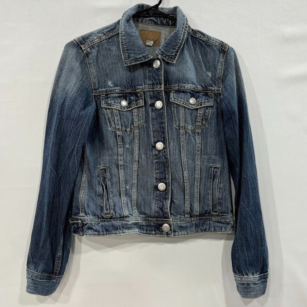 American Eagle Womens Medium Wash Blue Denim Trucker Jacket Distressed Small